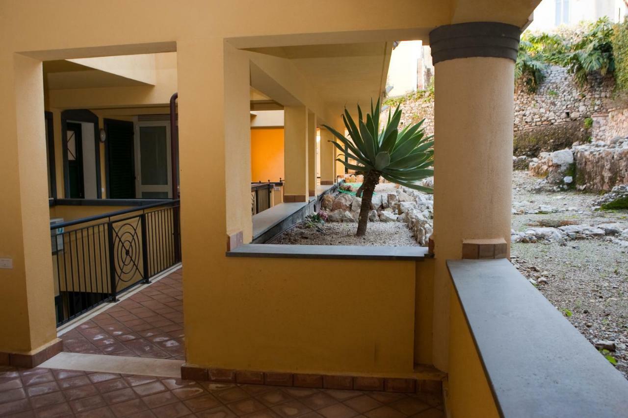 Taormina Seaview Apartment - Taormina Holidays מראה חיצוני תמונה
